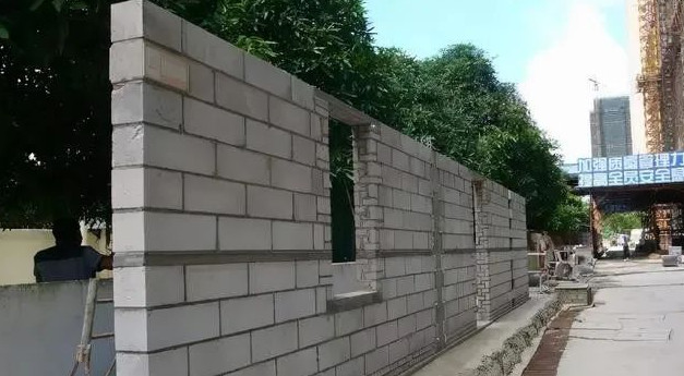 成都混凝土加气砖出现裂缝的原因全解析(图1) 成都混凝土加气砖出现裂缝的原因全解析(图1)